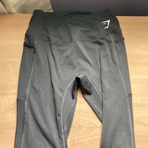Medium black gym shark leggings
